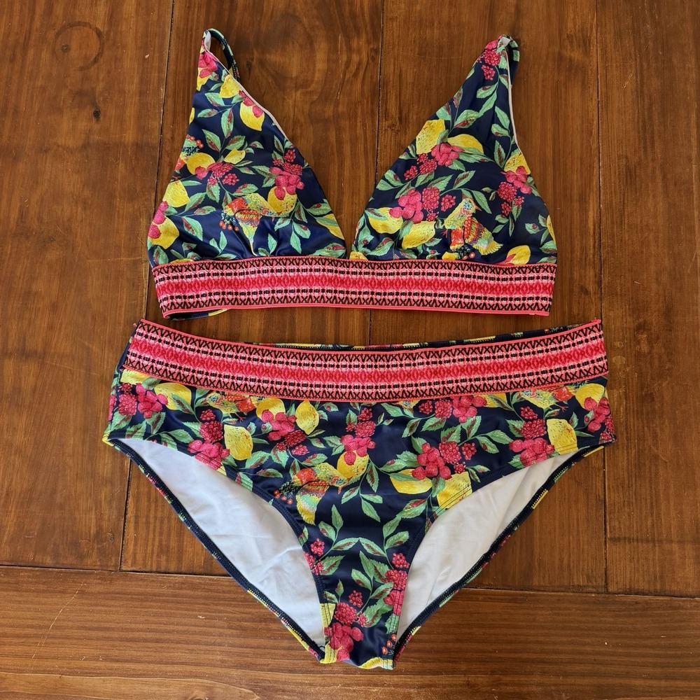 Plus Size Chic Soul 2 Pc Floral‎ Swimsuit Bikini